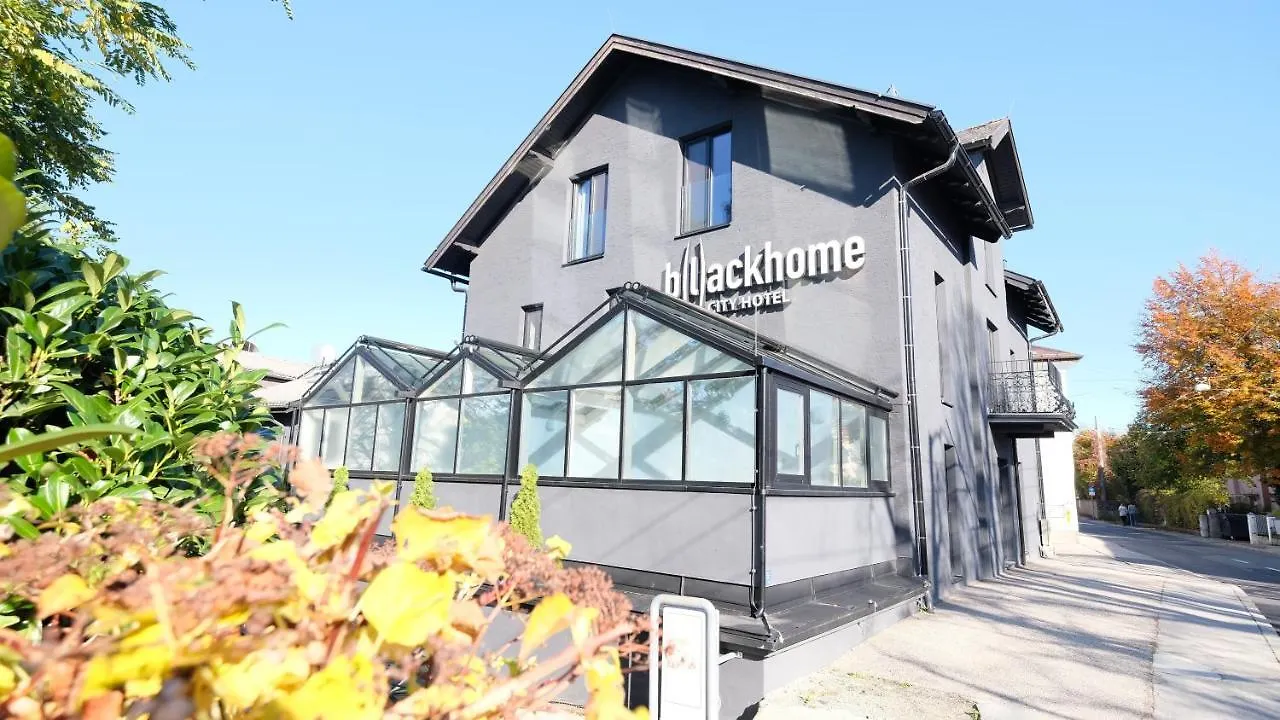 Blackhome Salzburg City I Contactless Check-In